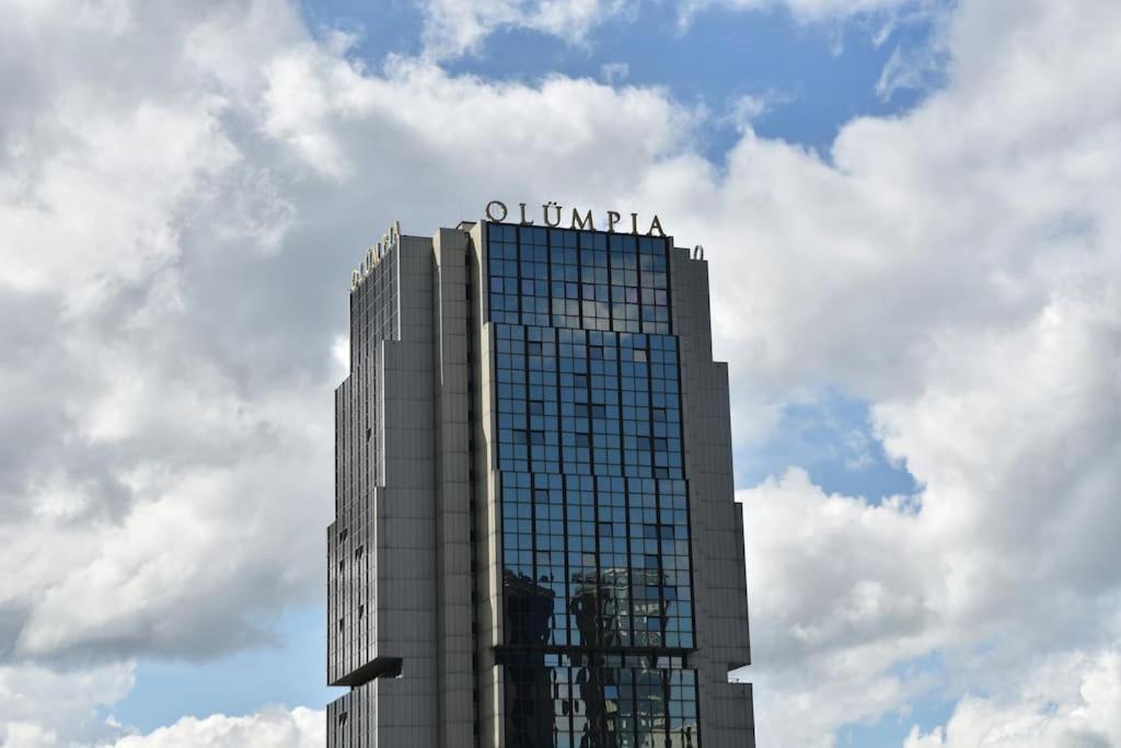 Kahe Magamistoaga Ja Suure Elutoaga 3-Toaline Korter Vaatega Tallinna Aerikeskusele ภายนอก รูปภาพ