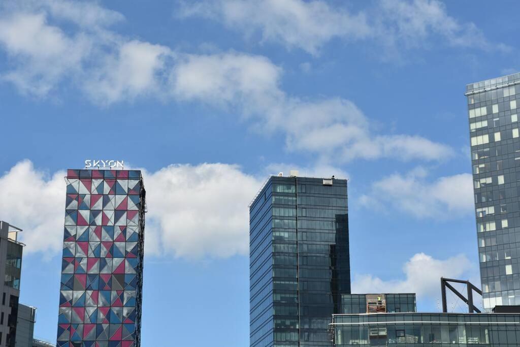 Kahe Magamistoaga Ja Suure Elutoaga 3-Toaline Korter Vaatega Tallinna Aerikeskusele ภายนอก รูปภาพ