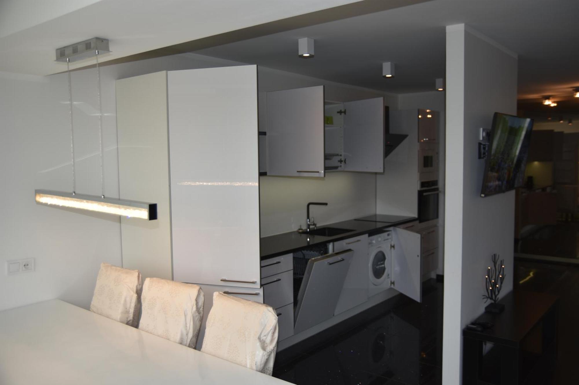Kahe Magamistoaga Ja Suure Elutoaga 3-Toaline Korter Vaatega Tallinna Aerikeskusele ภายนอก รูปภาพ